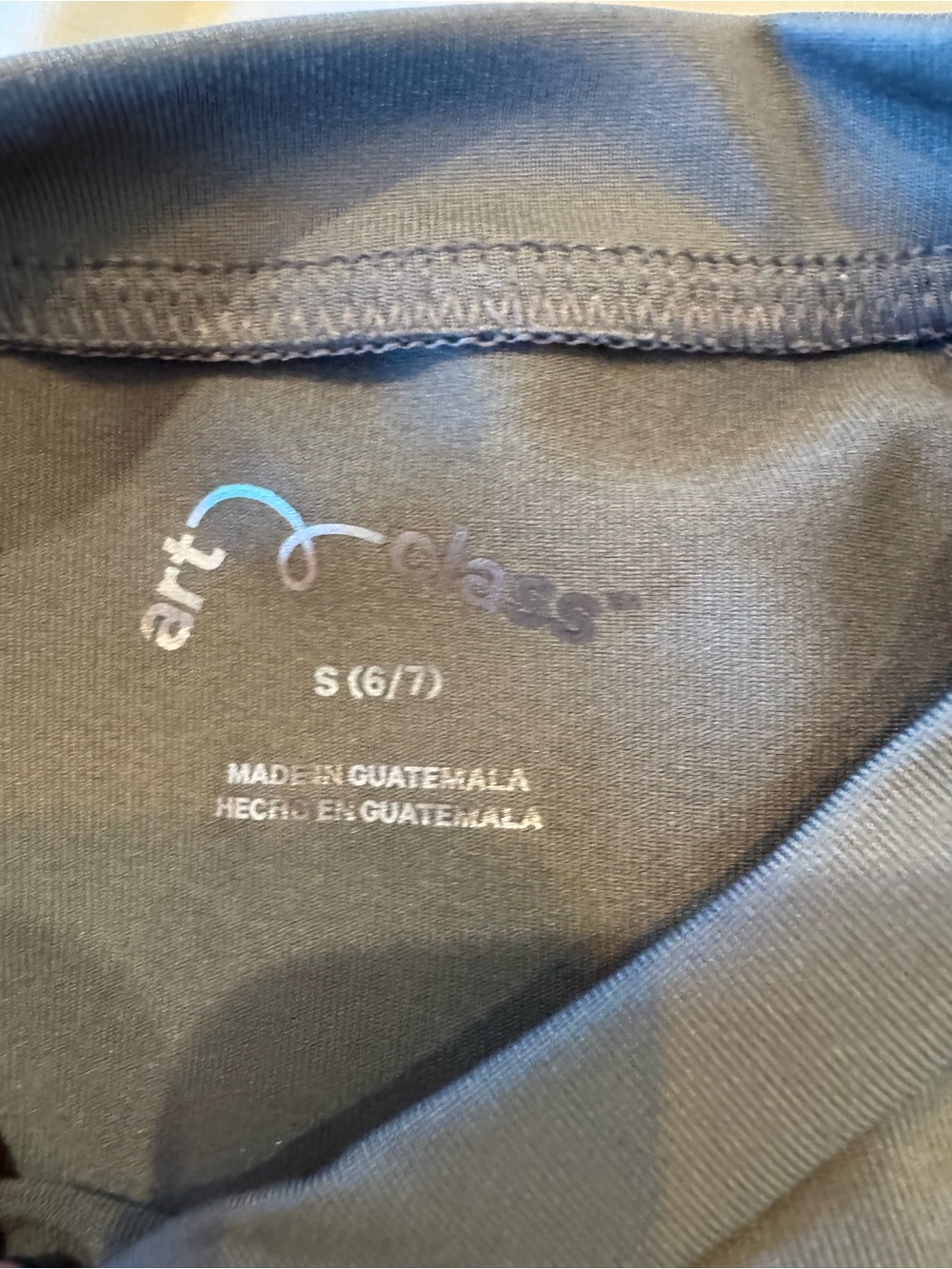 art class Rash Guards - Picture 2 of 4